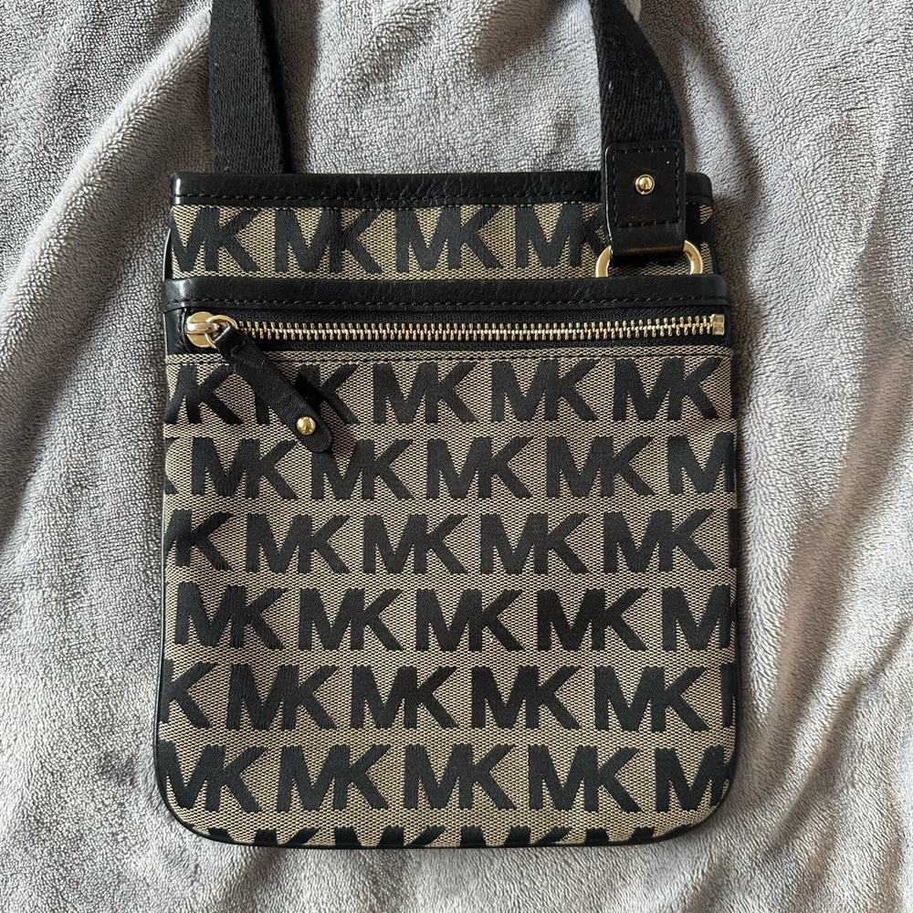 Michael kors canvas sling bag in navy blue